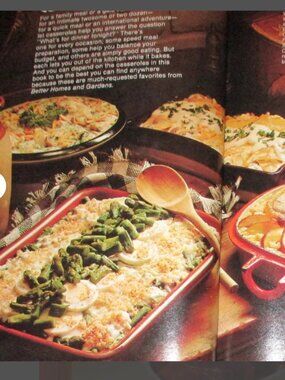 Vintage 1977 Casserole Recipe Cookbook Better Homes & Gardens HC with Color Pics